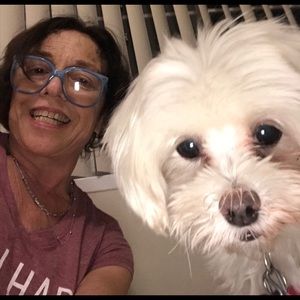 Meet your Posher, Claudia